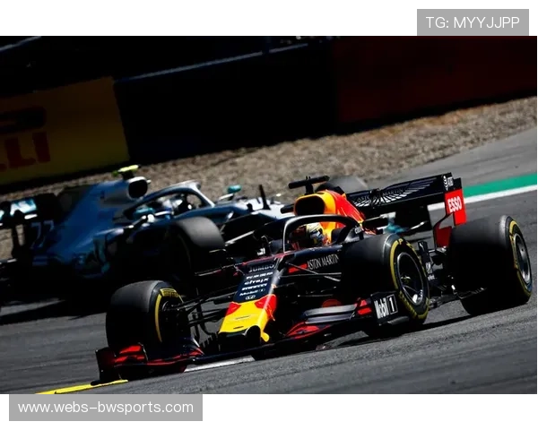 F1奥地利红牛环赛道完成安全设施全面升级提升赛车与观众保障水平