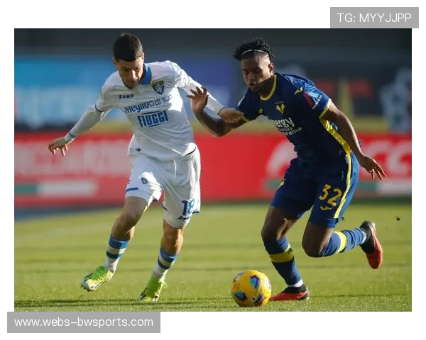 维罗纳2-2逼平那不勒斯,保级希望重燃